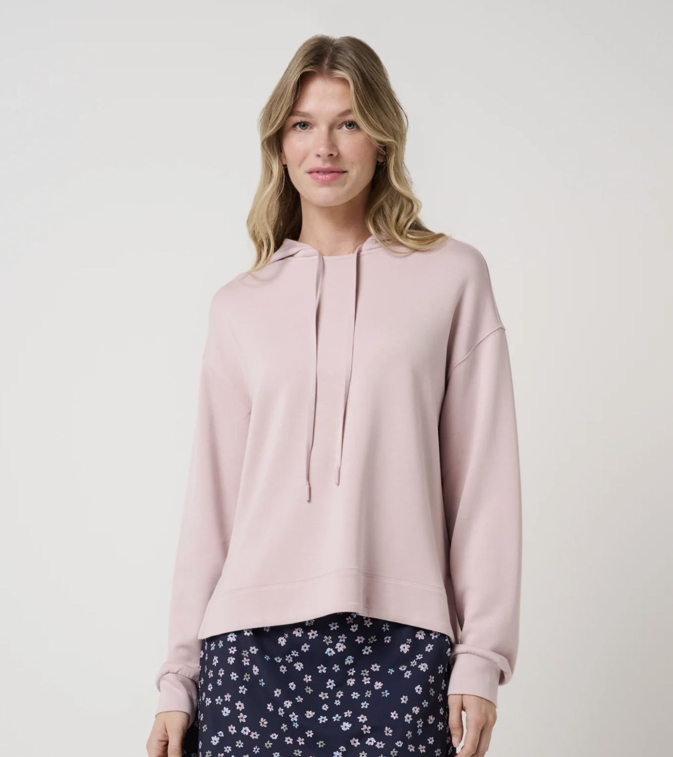 Travis Mathew Skyloft Soft Hood Violet Ice