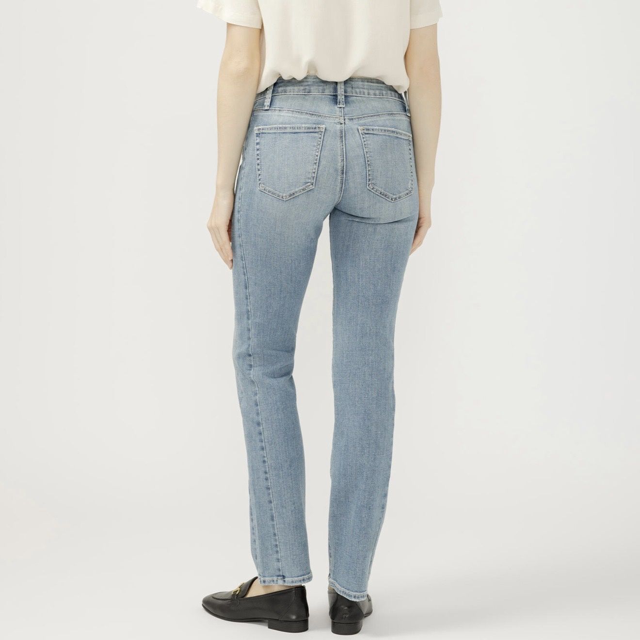 Silver Jeans Suki Classic Straight Leg