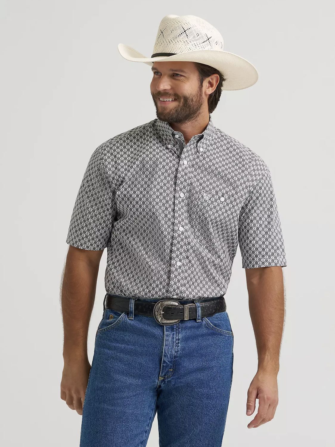 WRANGLER® GEORGE STRAIT™ SHORT SLEEVE ONE POCKET BUTTON DOWN SHIRT