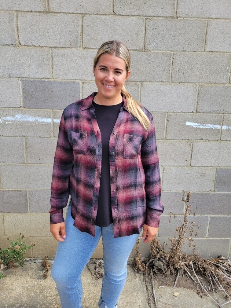 Soft Plaid Button Down Shirt with Front Pockets #c4490