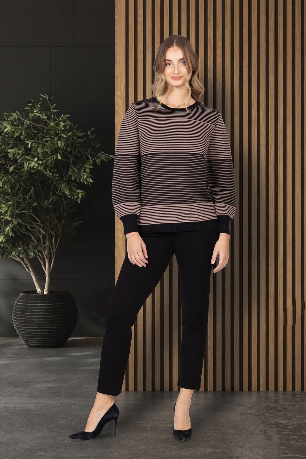 BLACK/TAUPE SWEATER #V4810