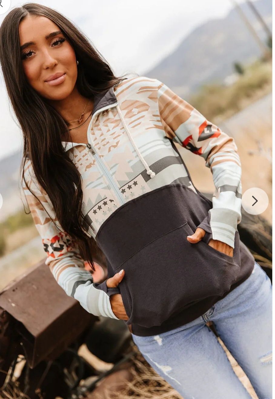 Sweatshirt Wrangle It  #Ave2698