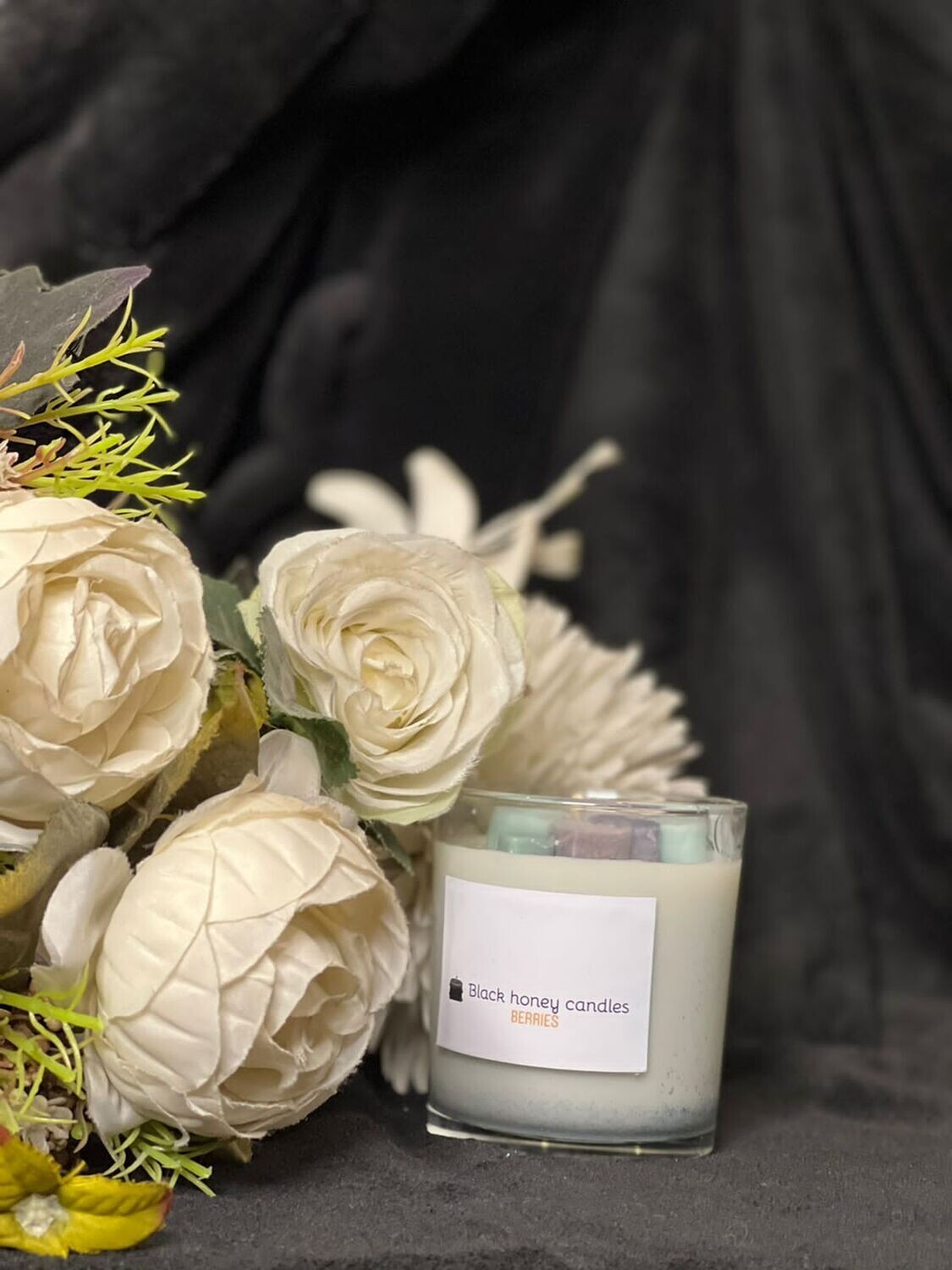 Berries scented soy wax candle