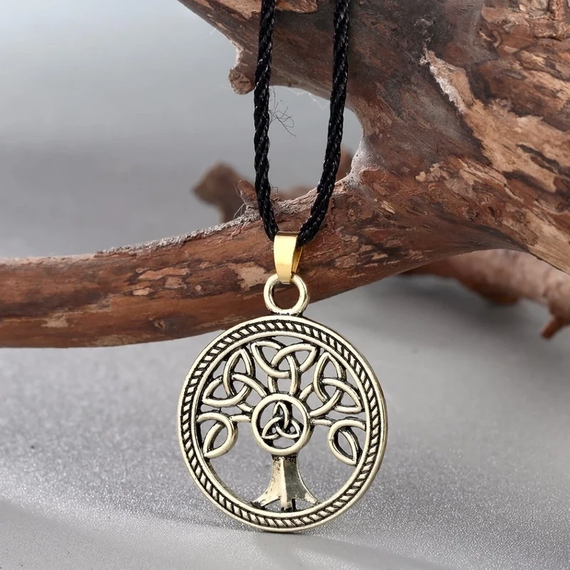 Family Tree of Life Round Charm Knot Pendant