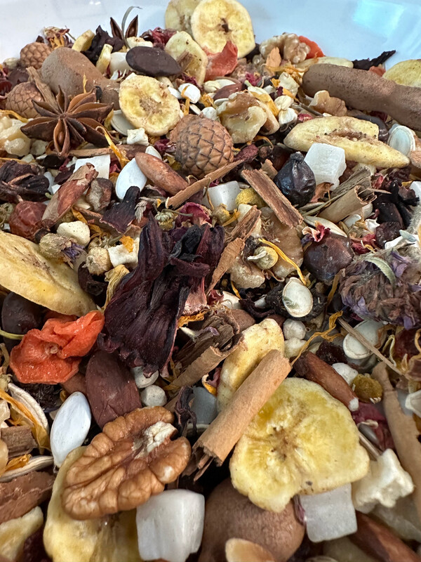 Biodiversity Go Wild! Conservation Foraging Blends (Med-Lg Birds) (8oz bag)