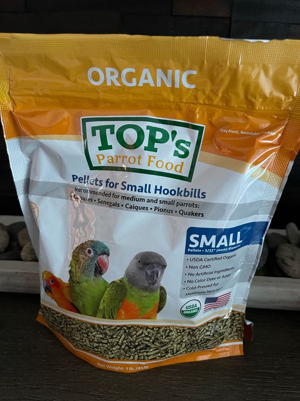 TOP’s Small Pellets for Hookbills 4lbs