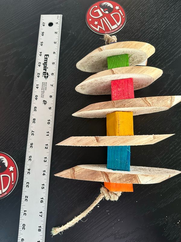 Medium Colored Pine Yucca On Rope 310