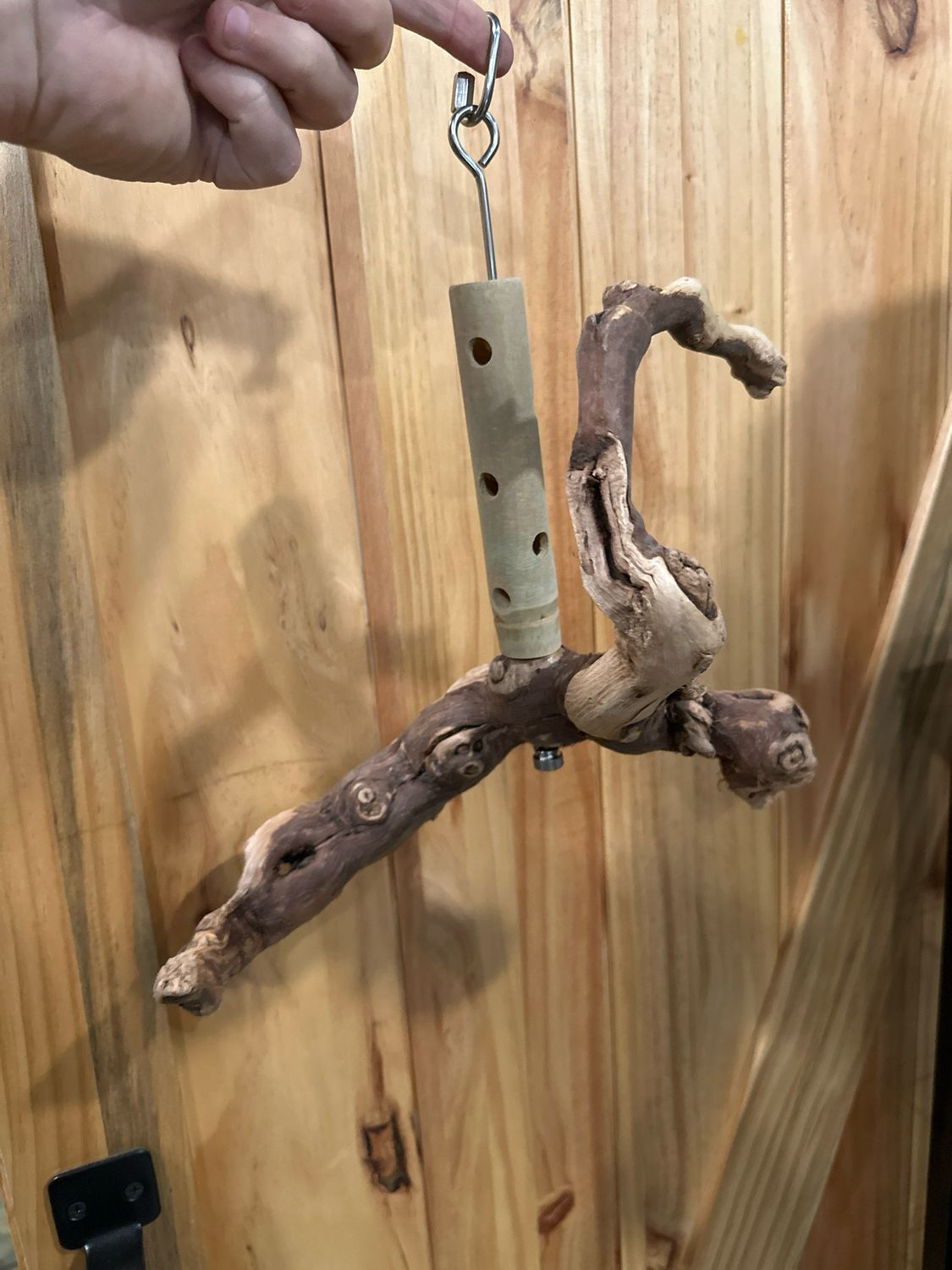 Swinging Sway Foraging Perch Plus (Medium)