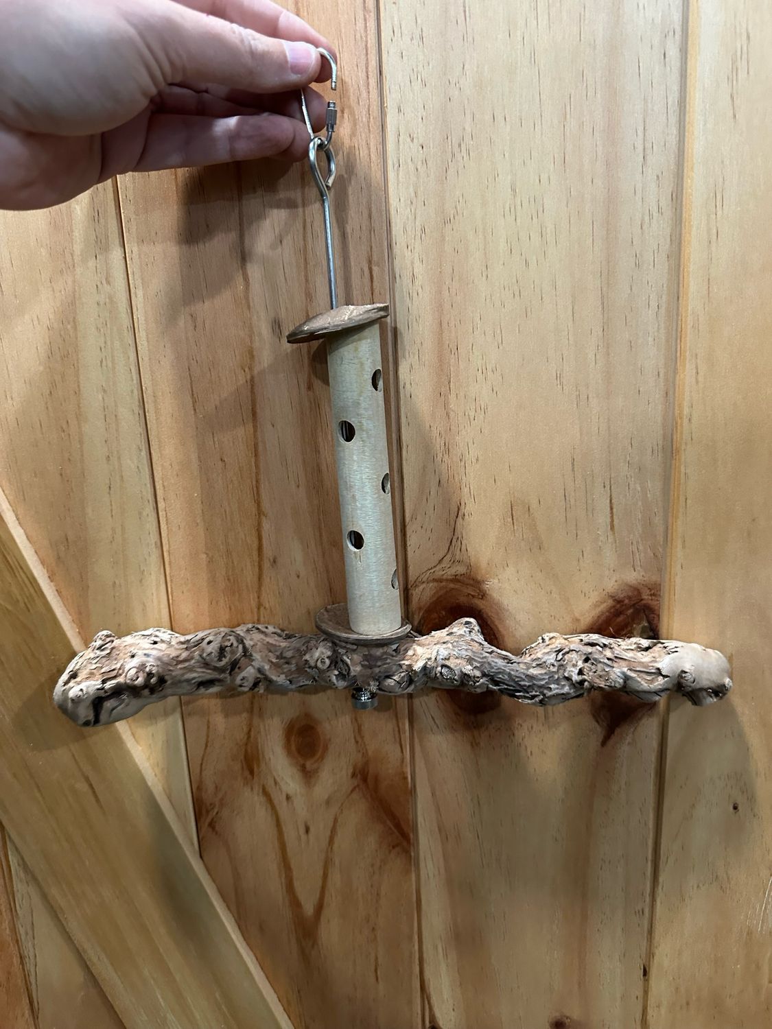 Swinging Sway Foraging Perch Plus (Medium)