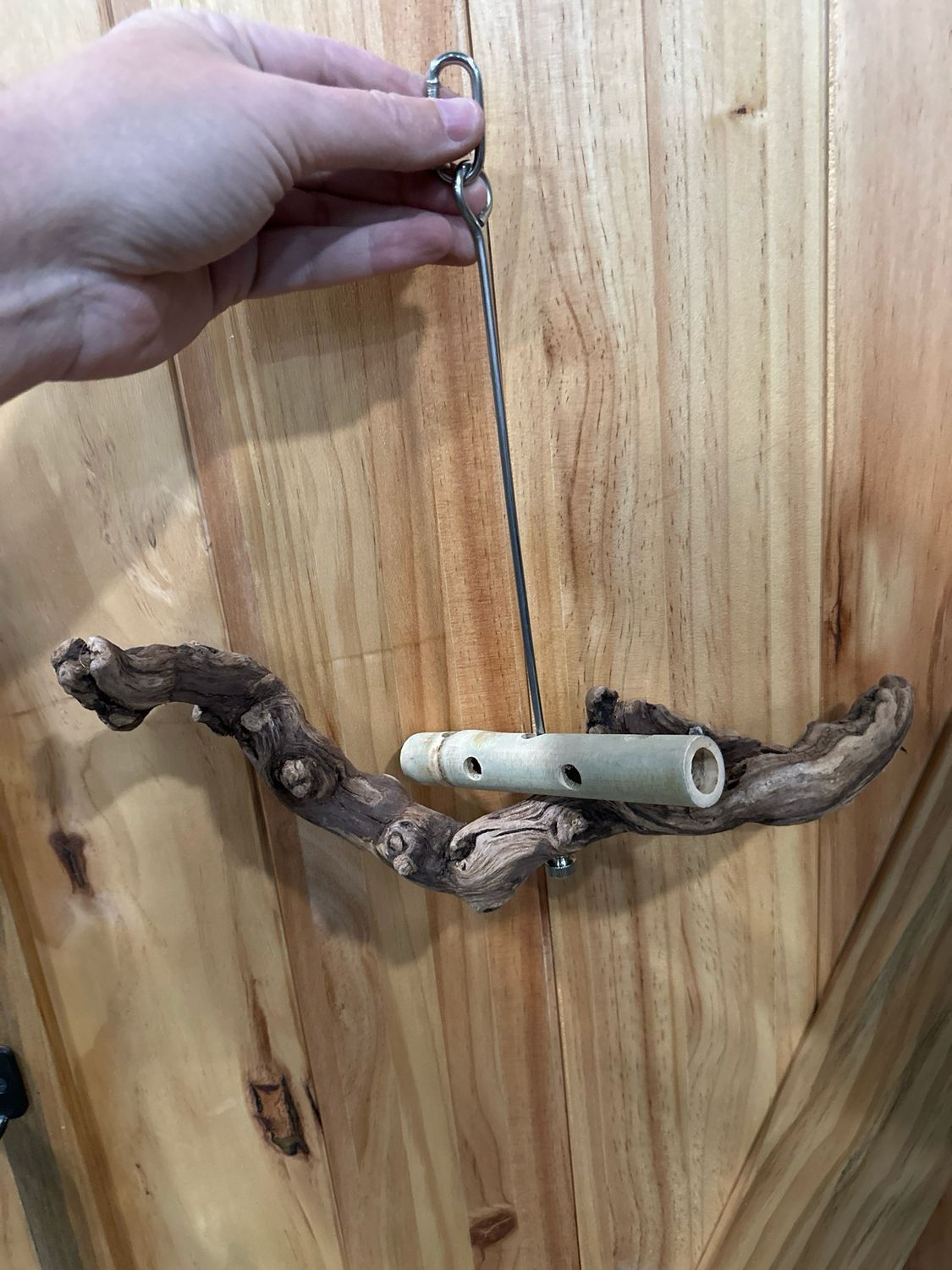 Swinging Sway Foraging Perch Plus (Medium)