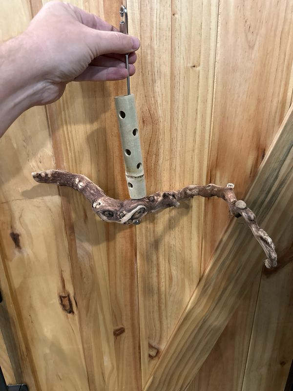 Swinging Sway Foraging Perch Plus (Medium)