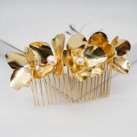 Golden Hydrangea Comb