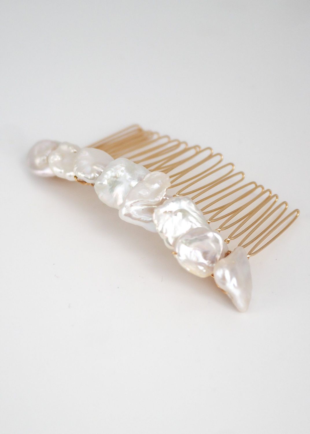 Keshi Pearl Comb