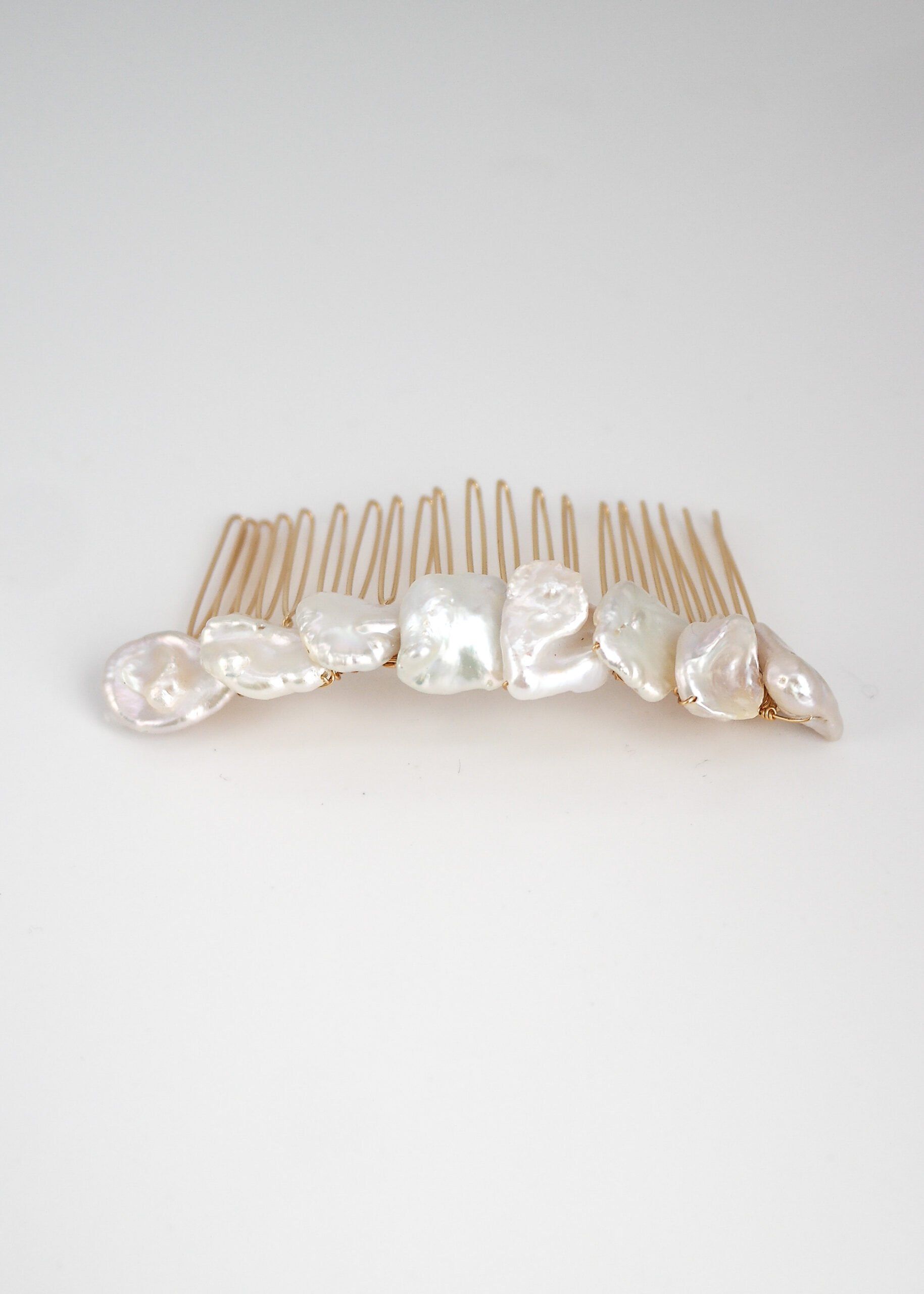 Keshi Pearl Comb