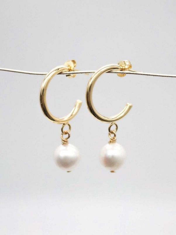 Freshwater Pearl Hoop Earrings
