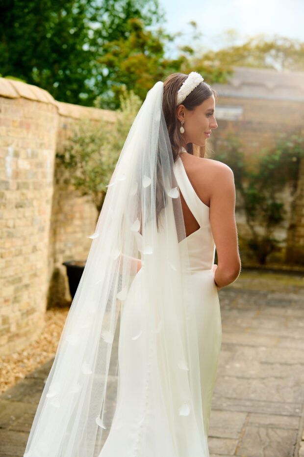 Capri Feather Veil