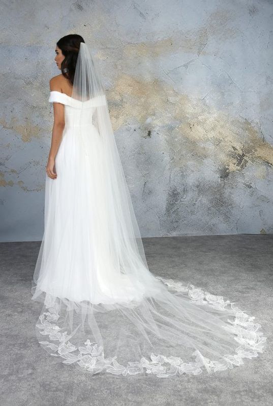 Delicate Embroidered Butterfly Veil