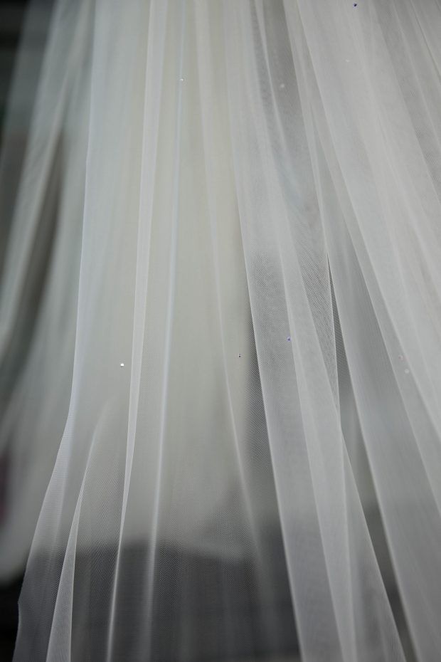 Italian Light Scatter Veil