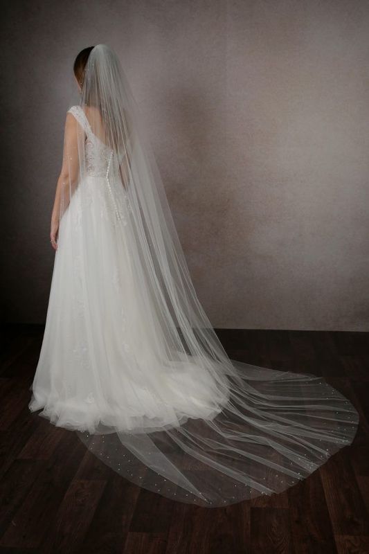 Cut Crystal Edge Veil