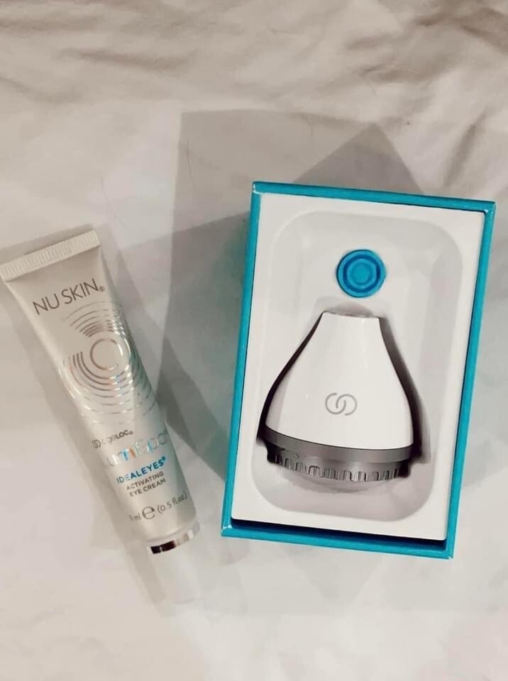 Lumi Spa Accent Head attachment and Ideal Eyes