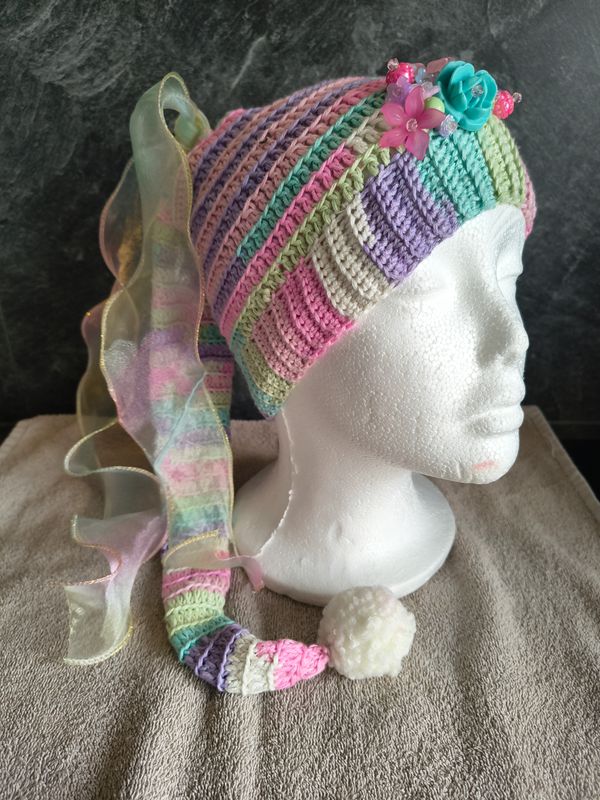 Elvenmuts kind pastel regenboog