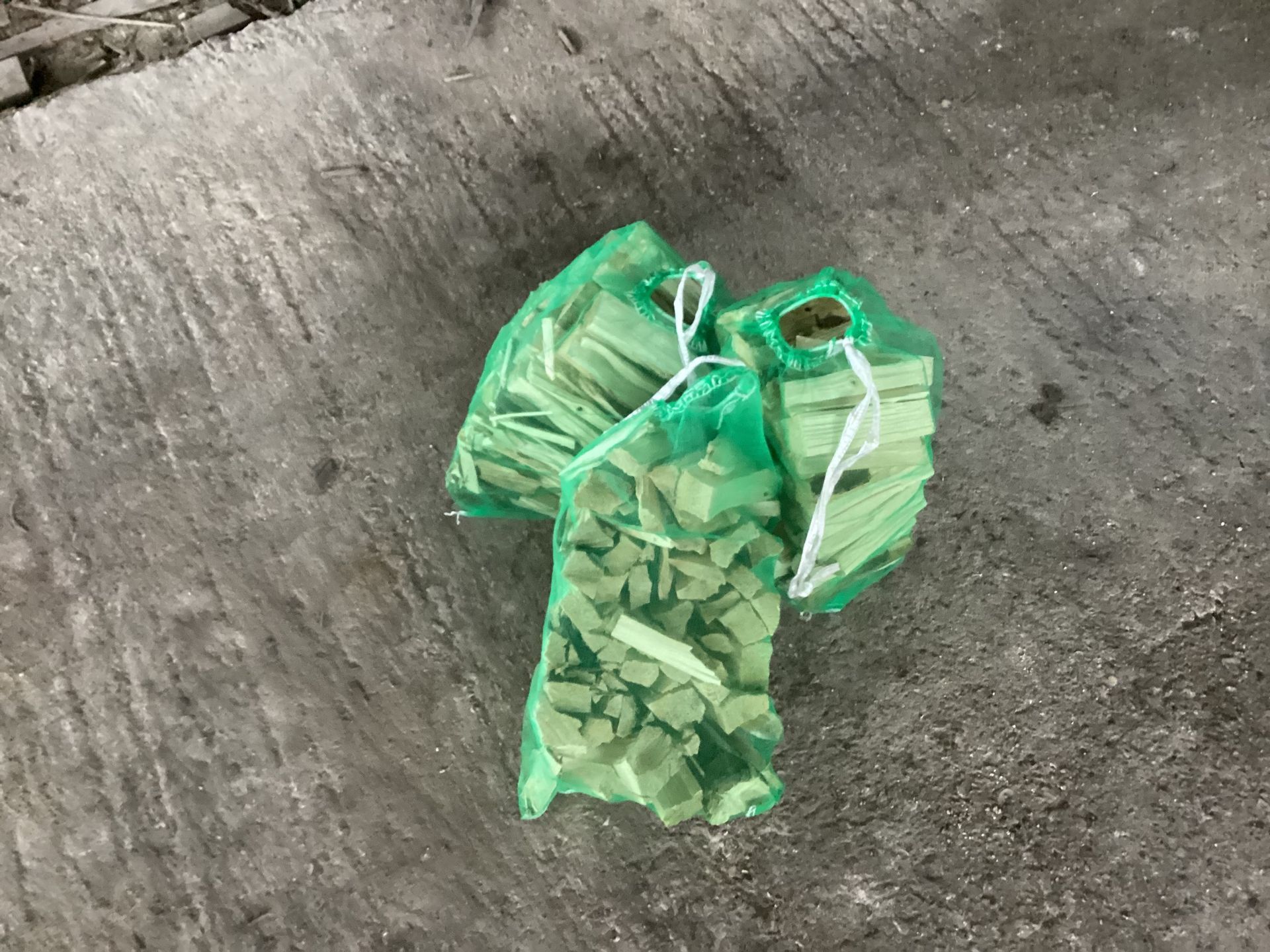 KILN DRIED Kindling (only supplied with firewood orders)