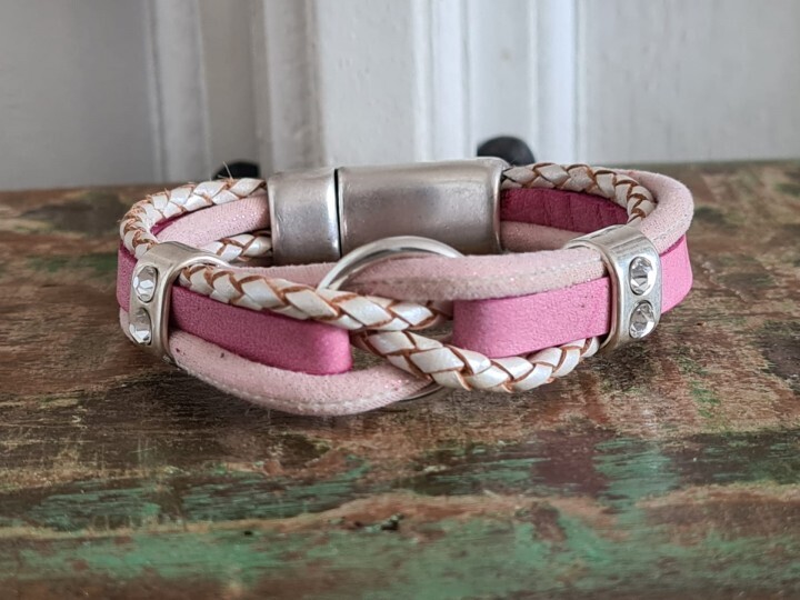 Cross-over armband leer pink