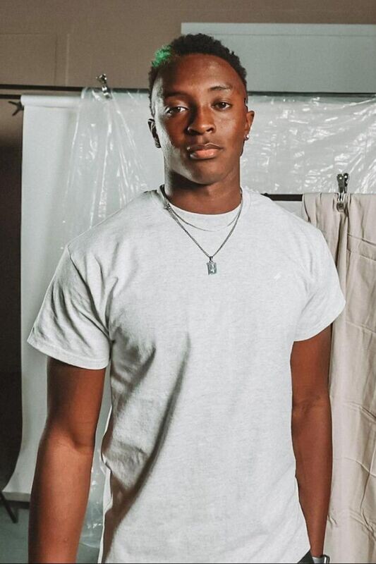 Bolt Basic Tee