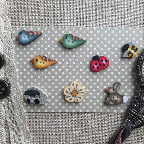 Birds in Spring - Button Set