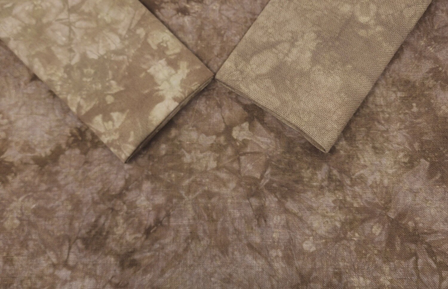 28CT - Linen - BeStitchMe, Color: Coffee Club, Size: Fat Quarter