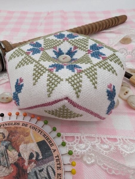 Union Square Biscornu Kit