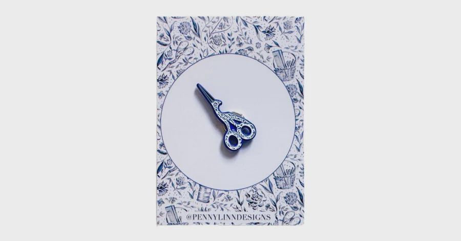 Blue Crane Scissors Needle Minder