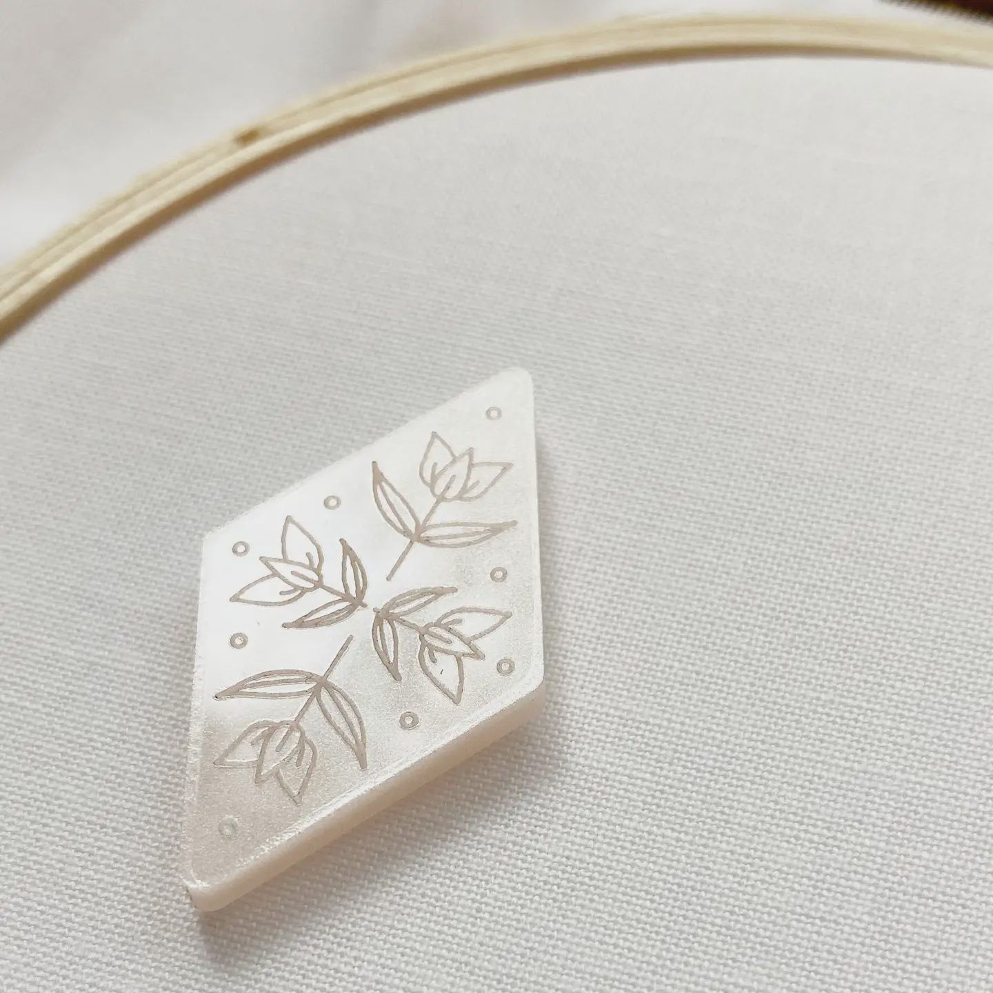 Diamond Needle Minder