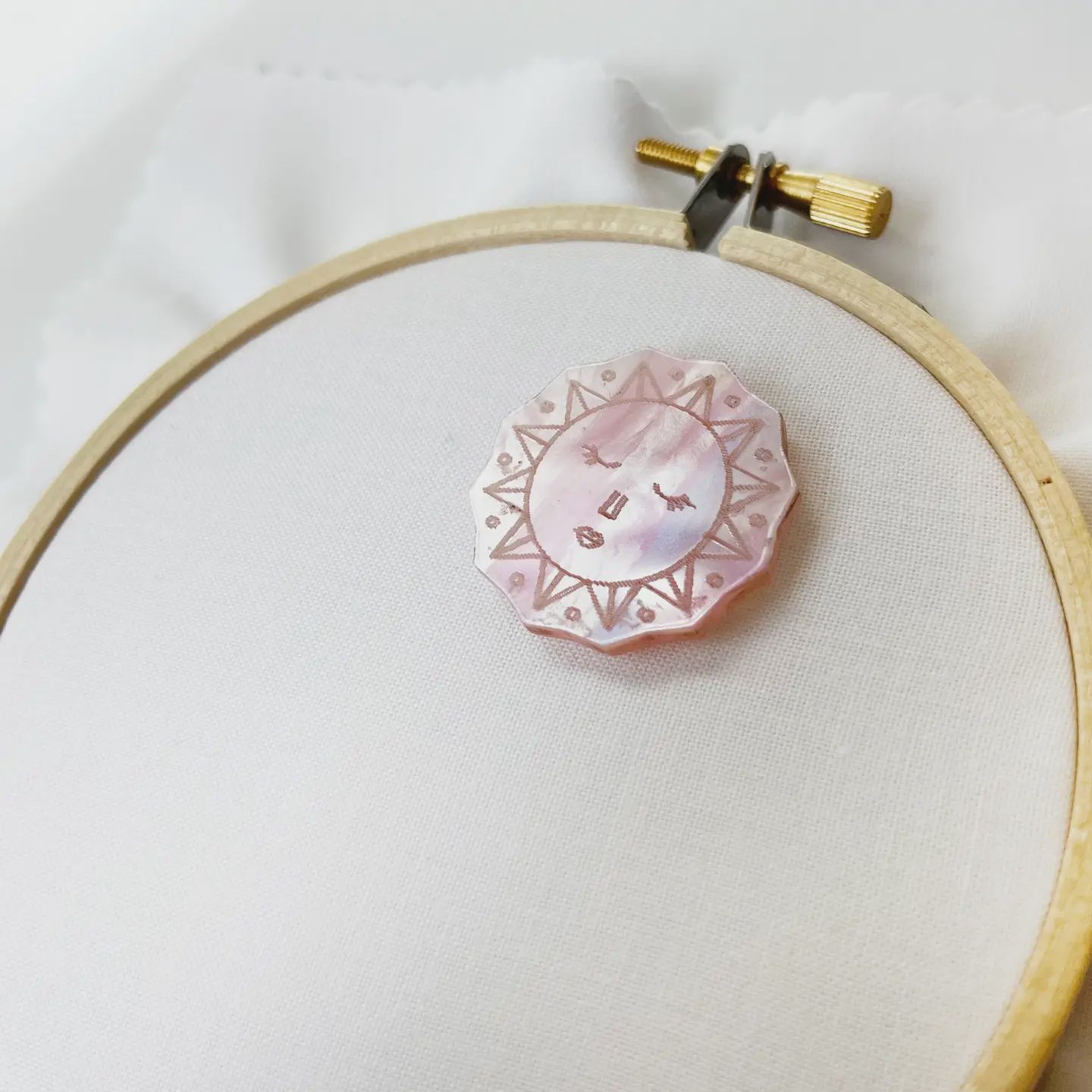 Sun Needle Minder