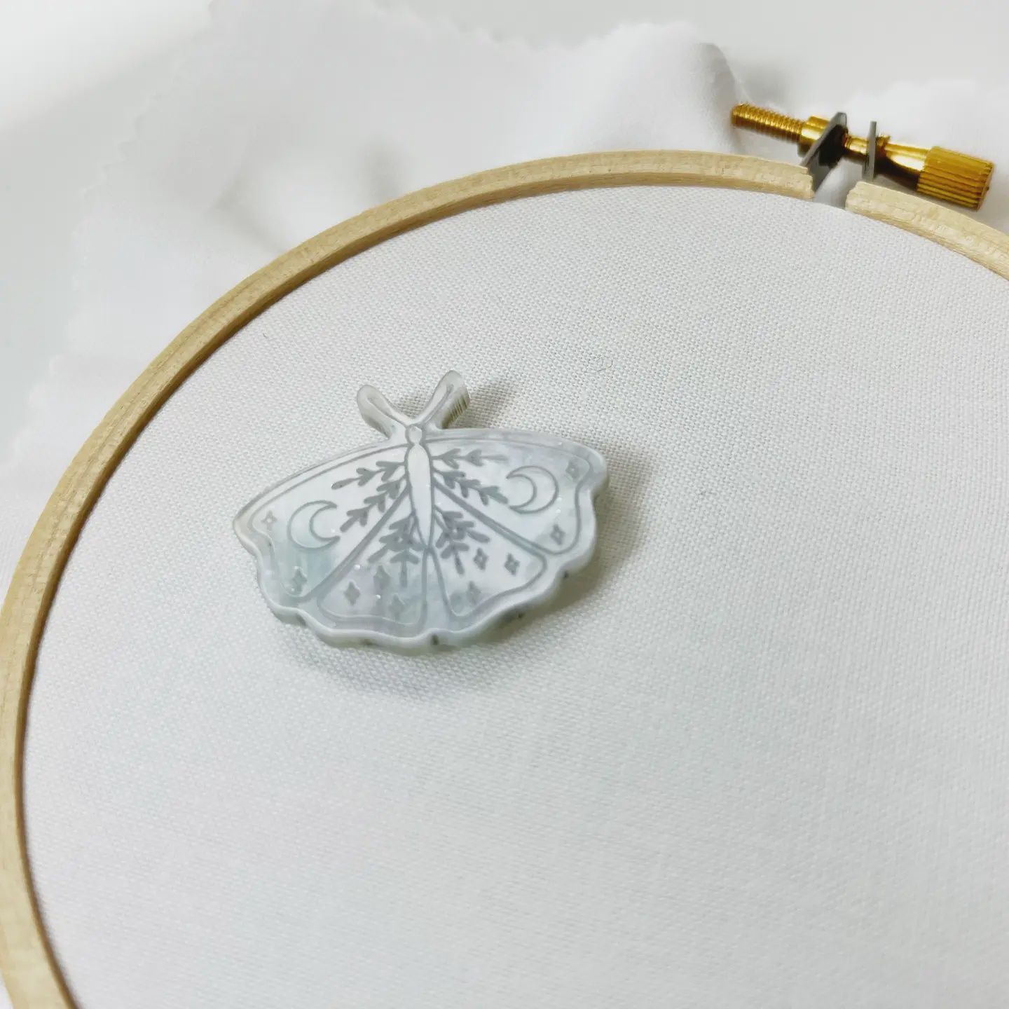 Moth Needle Minder