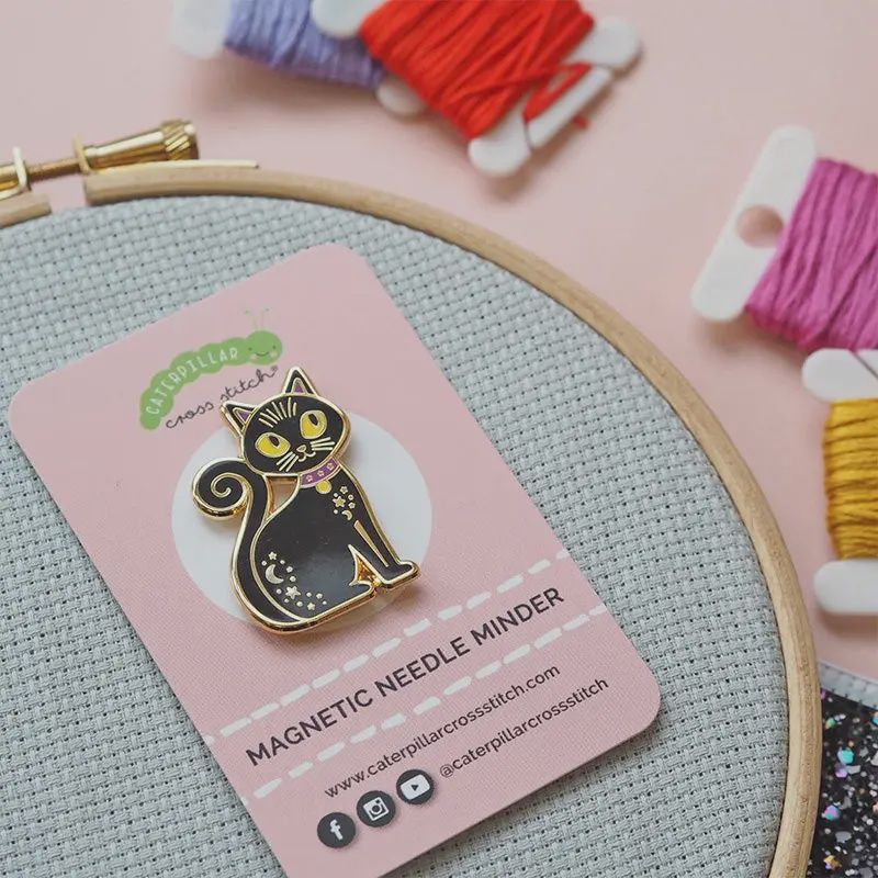 Black Cat Needle Minder