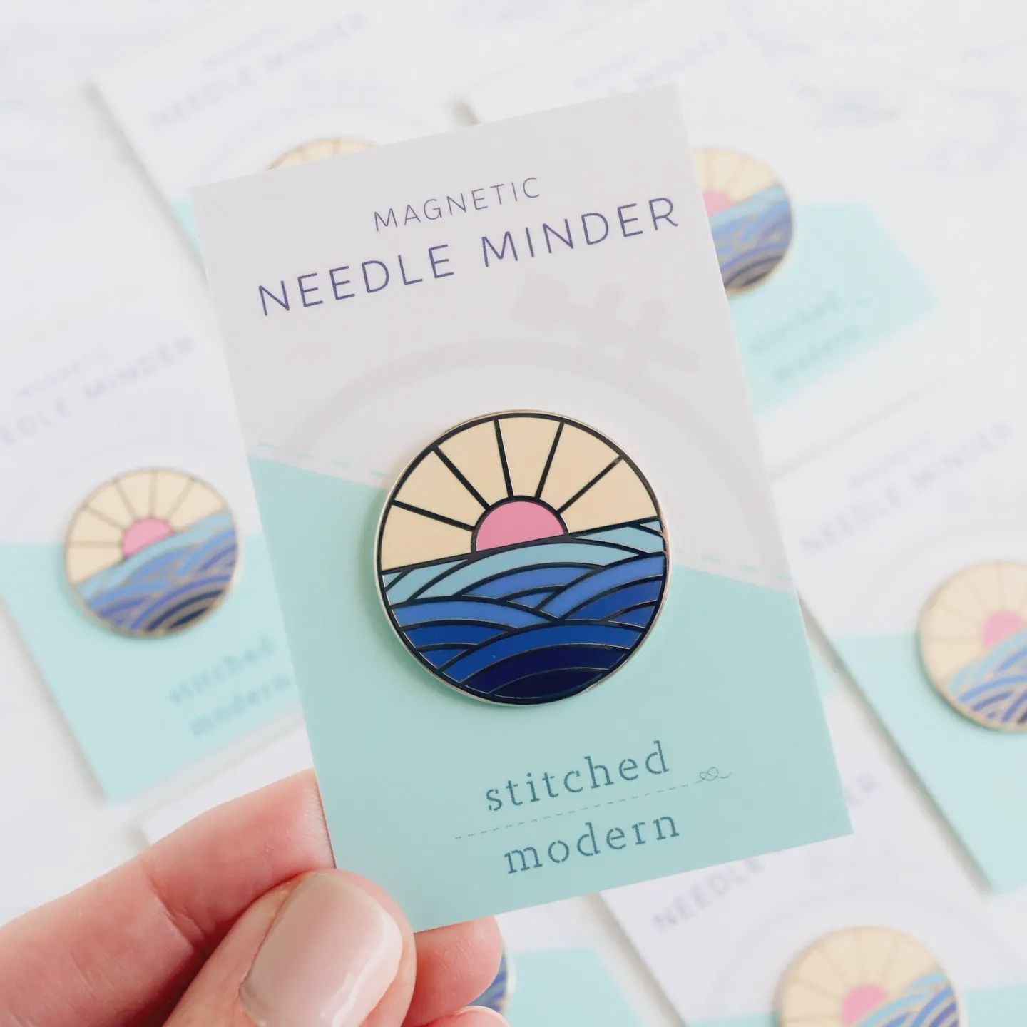 Pink Horizon Needle Minder