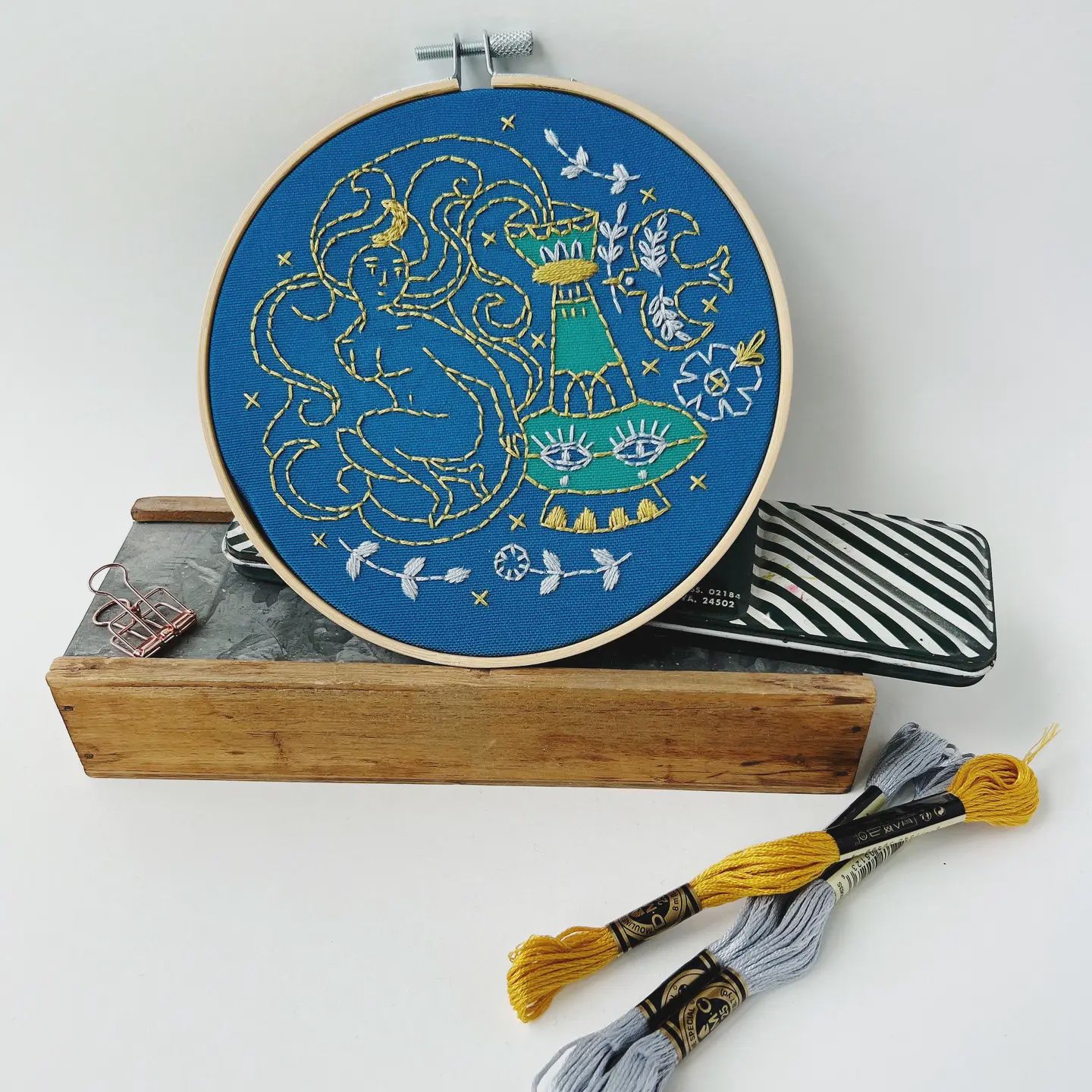 Genie Embroidery Kit
