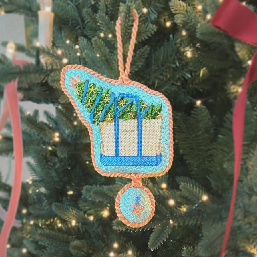 Starfish Christmas Tree Tote - Day 1 - Gold Starfish + Ribbon Only