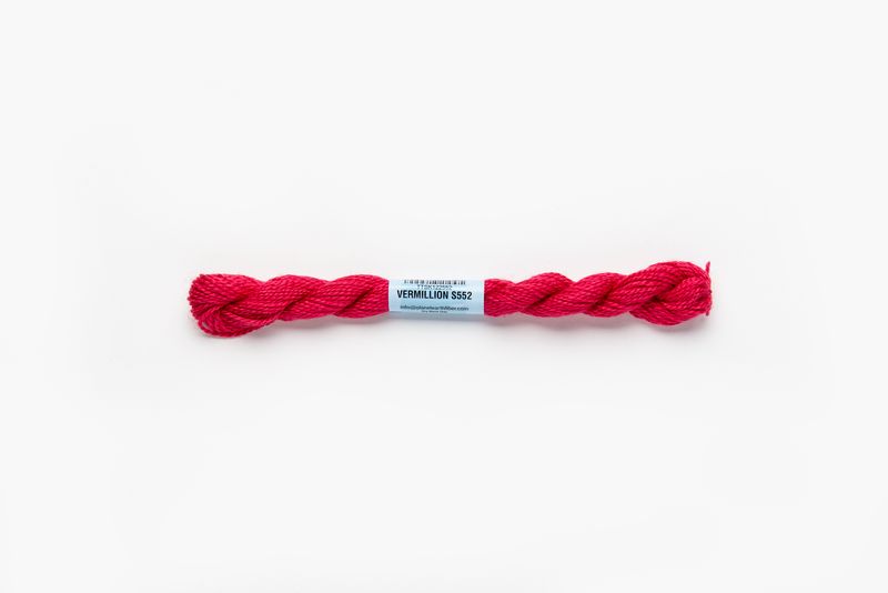 Essentials Skeins - 552 - Vermillion