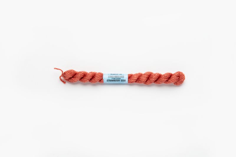 Essentials Skeins - 550 - Strawberry