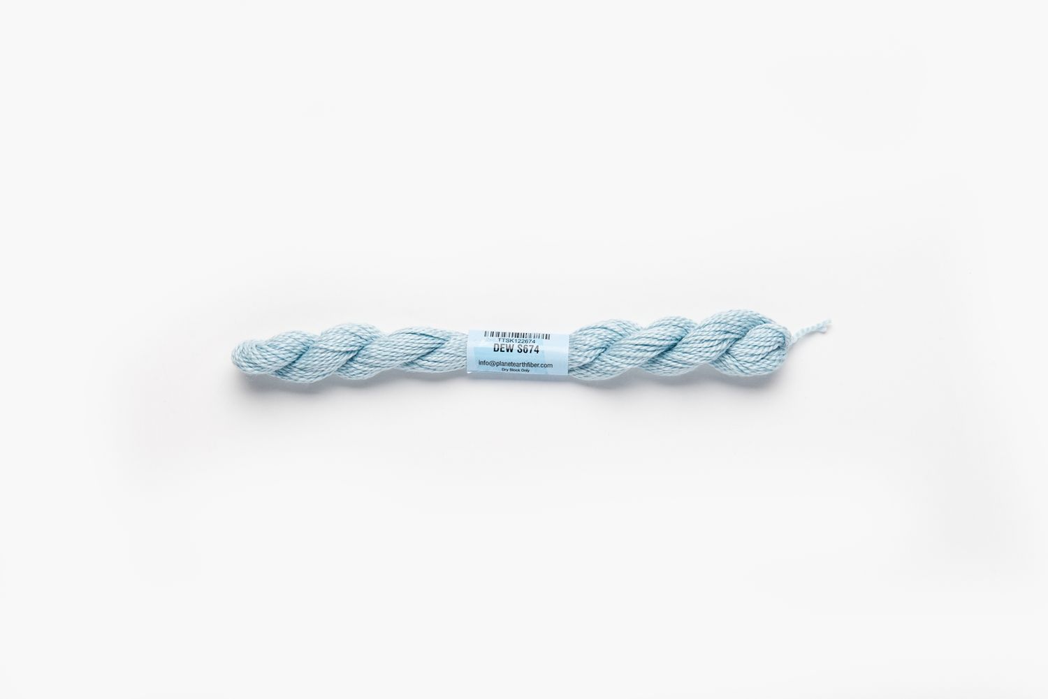Essentials Skeins - 674 - Dew