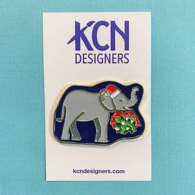 Holiday Elephant - Needle Minder