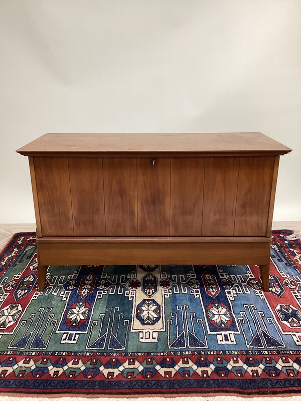 Cavalier Mid Century Cedar Chest