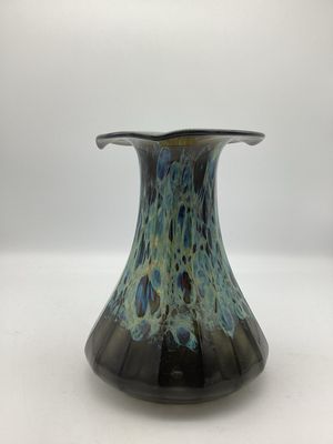 Bob Biniarz Art Glass vase