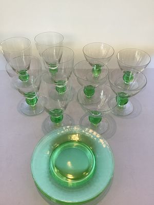 Uranium Oxide Fluorescent Glasses and Saucers