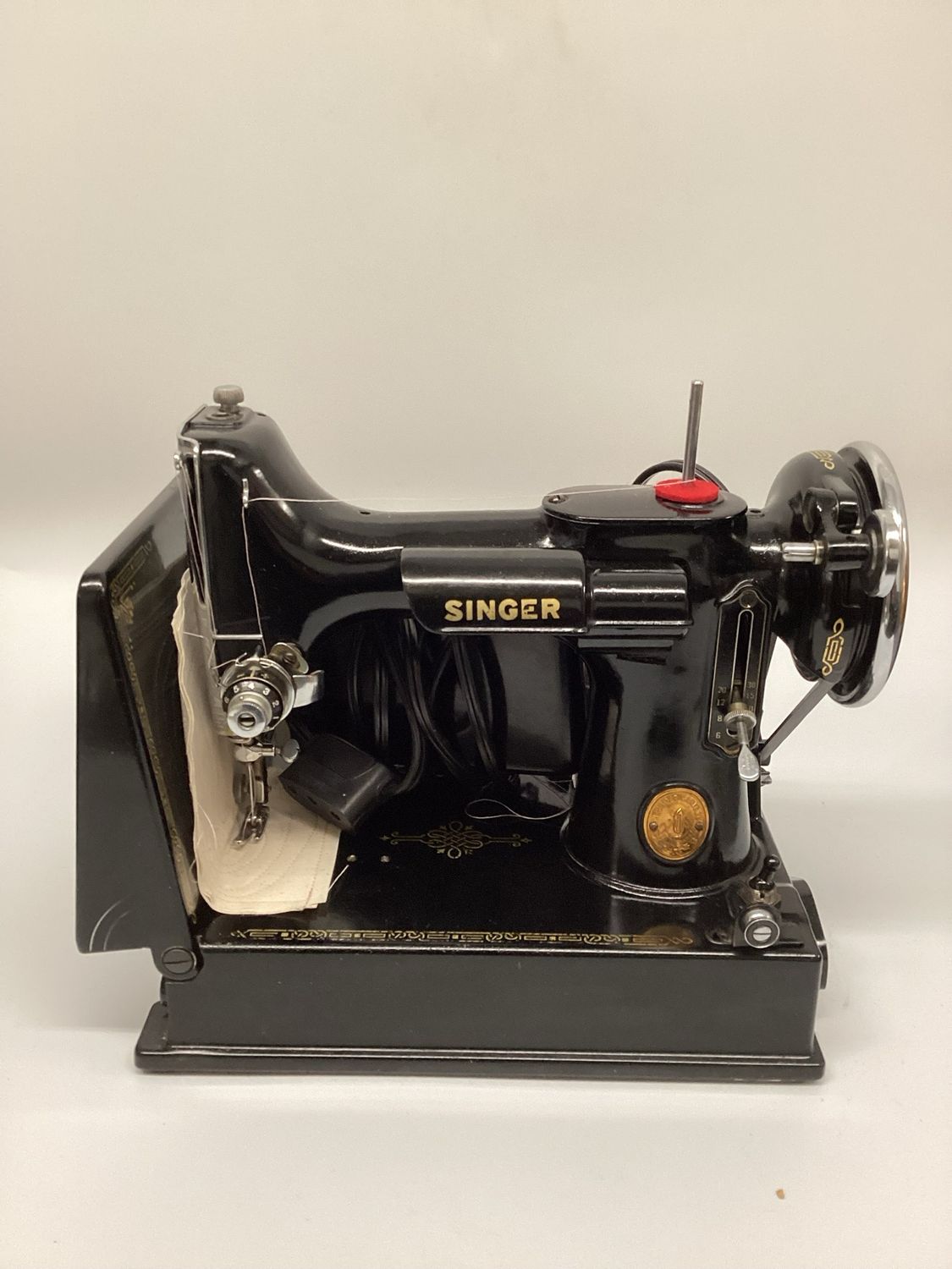 Singer Featherweight Portable Sewing Machine