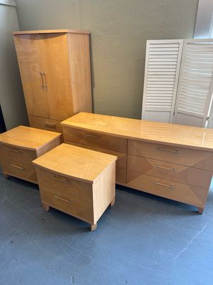 Italian Post Modern 4-piece Bedroom Set