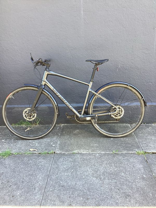 Specialized &#39;Sirrus X 4.0&#39; Bike, Size M