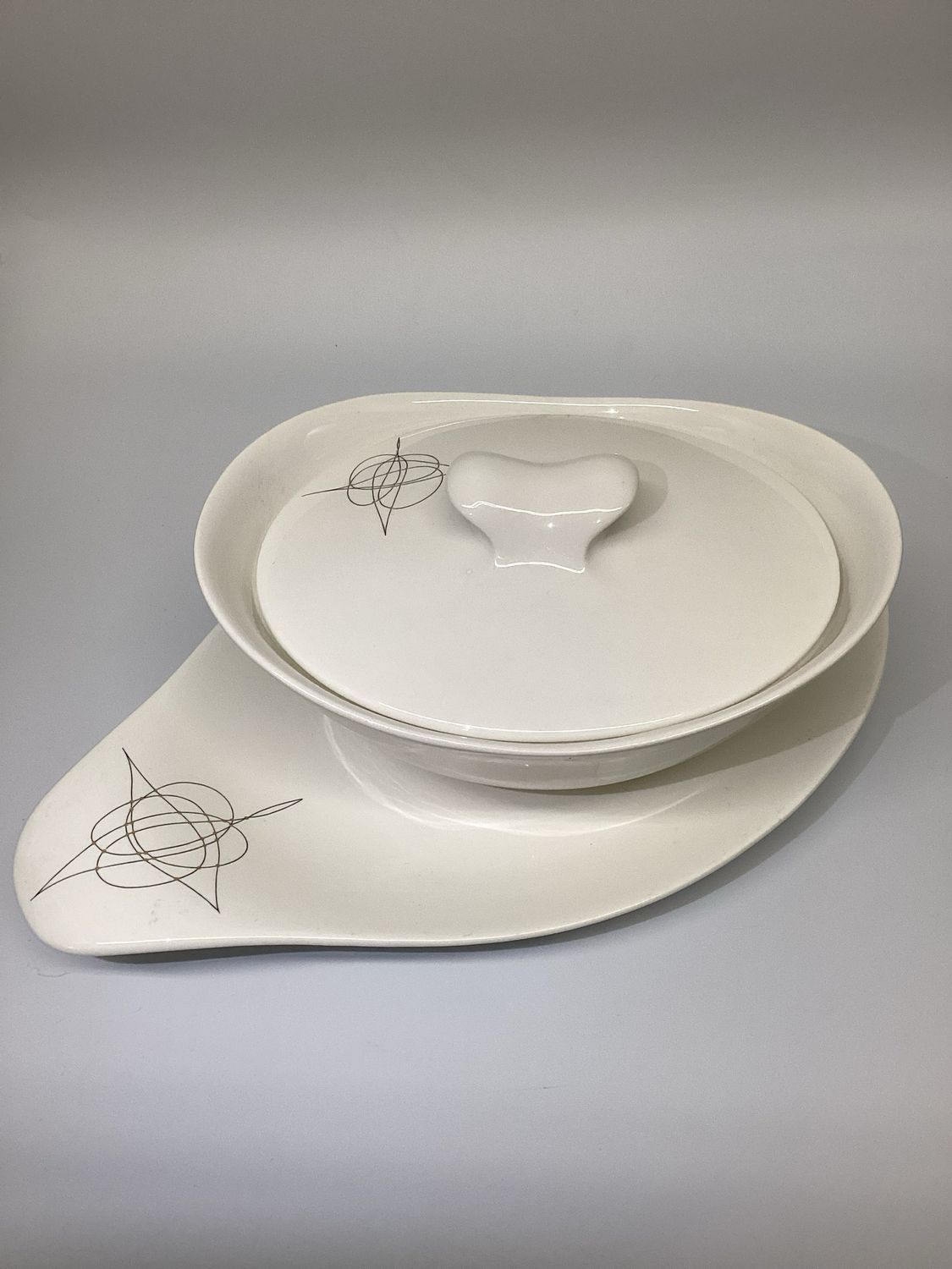 Eva Zeisel Hallcraft &#39;Fantasy&#39; Casserole Dish and Platter